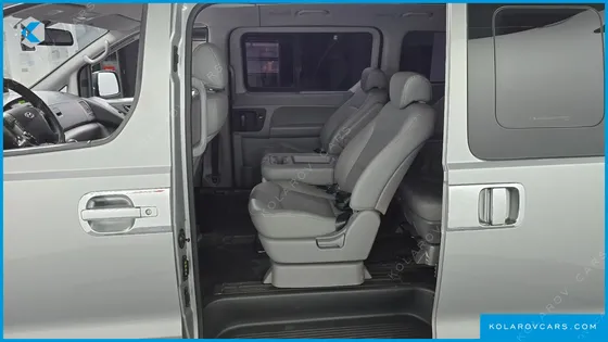 HYUNDAI STAREX 12-SEATER WAGON
