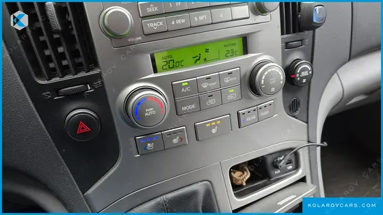 HYUNDAI STAREX 12-SEATER WAGON