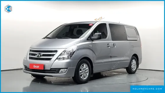 HYUNDAI STAREX 5-SEATER VAN