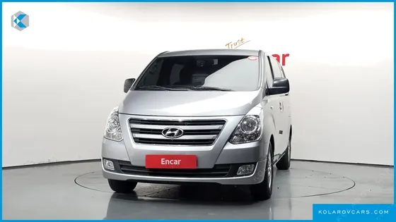 HYUNDAI STAREX 5-SEATER VAN