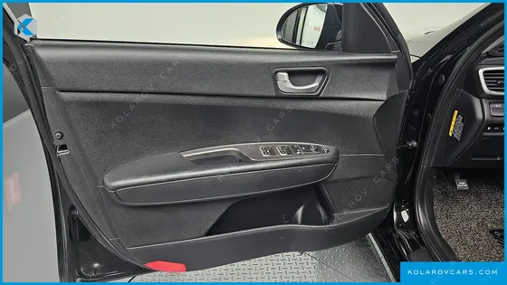 KIA K5 2.0 LPI RENTAL CAR