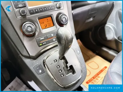 KIA CARENS LPI 2.0 GLX