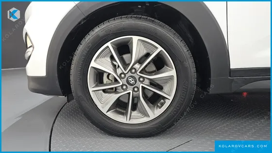 HYUNDAI TUCSON DIESEL 2.0 2WD