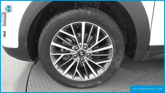 HYUNDAI TUCSON DIESEL 2.0 2WD