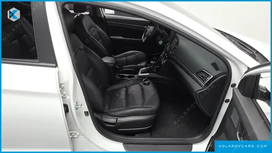 HYUNDAI ELANTRA (AVANTE) 1.6 GDI SMART
