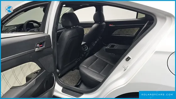 HYUNDAI ELANTRA (AVANTE) 1.6 GDI PREMIUM
