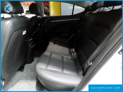 HYUNDAI ELANTRA (AVANTE) 1.6 LPI STYLE (RENTAL CAR)
