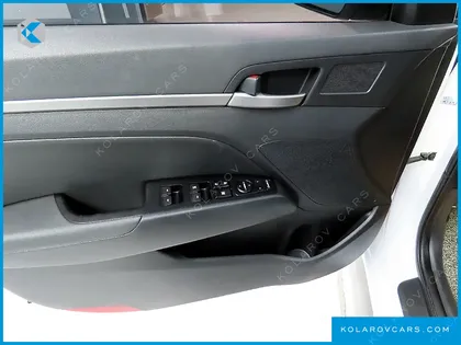 HYUNDAI ELANTRA (AVANTE) 1.6 LPI STYLE (RENTAL CAR)