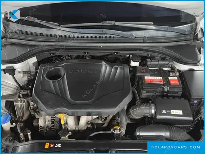 HYUNDAI ELANTRA (AVANTE) 1.6 LPI SMART (RENTAL CAR)