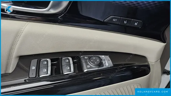 KIA CARNIVAL GASOLINE 7-SEATER LIMOUSINE(SPECIAL VEHICLE)