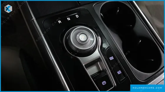 KIA CARNIVAL DIESEL 9-SEATER NOBLESSE