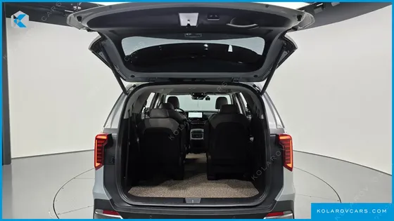 KIA CARNIVAL DIESEL 9-SEATER NOBLESSE