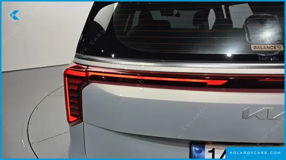 KIA CARNIVAL DIESEL 9-SEATER NOBLESSE