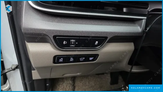 KIA CARNIVAL DIESEL 9-SEATER NOBLESSE