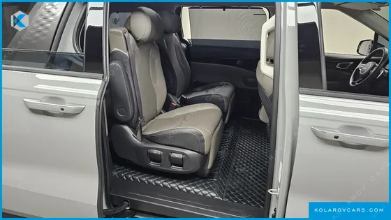 KIA CARNIVAL DIESEL 7-SEATER GRAVITY