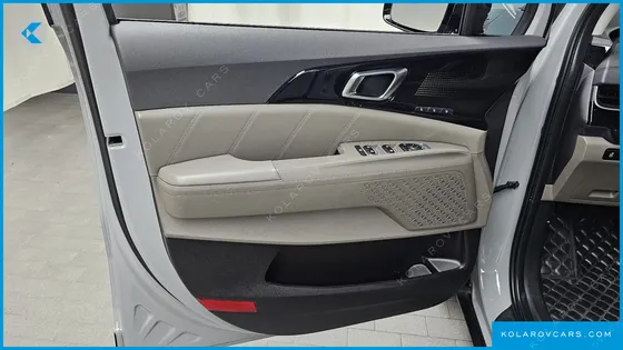 KIA CARNIVAL DIESEL 7-SEATER GRAVITY