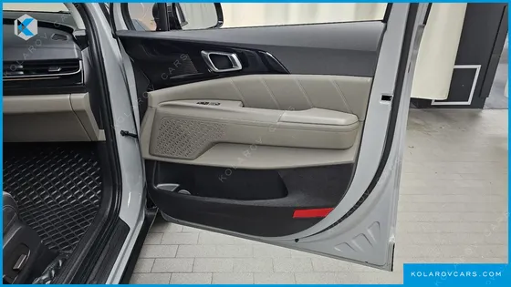 KIA CARNIVAL DIESEL 7-SEATER GRAVITY