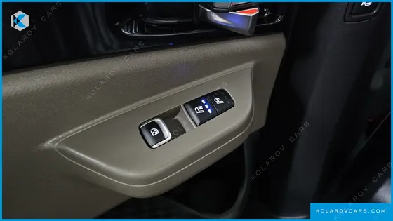 KIA CARNIVAL DIESEL 7-SEATER GRAVITY