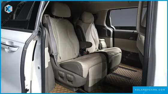 KIA CARNIVAL DIESEL 7-SEATER SIGNATURE