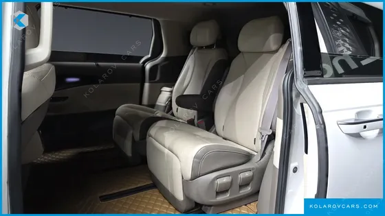 KIA CARNIVAL DIESEL 7-SEATER SIGNATURE