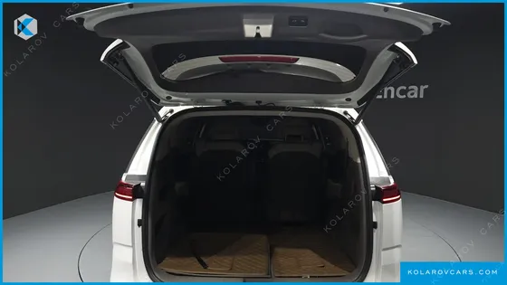KIA CARNIVAL DIESEL 7-SEATER SIGNATURE