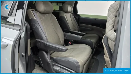 KIA CARNIVAL GASOLINE 7 SEATER X LINE