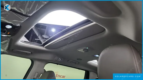 KIA CARNIVAL GASOLINE 7 SEATER X LINE