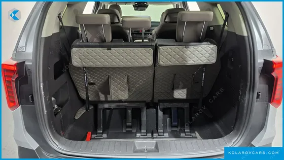 KIA CARNIVAL GASOLINE 7 SEATER X LINE