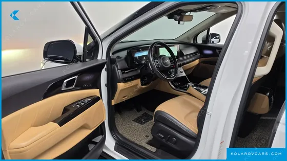 KIA CARNIVAL GASOLINE 7-SEATER SIGNATURE