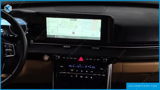 KIA CARNIVAL GASOLINE 7-SEATER SIGNATURE