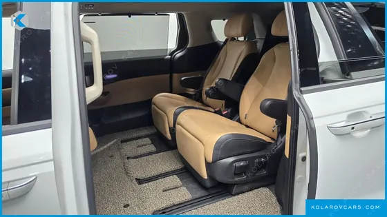 KIA CARNIVAL GASOLINE 7-SEATER SIGNATURE