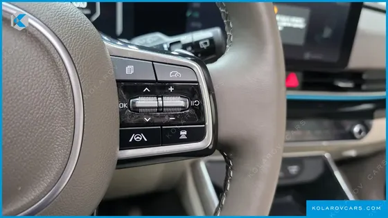 KIA CARNIVAL DIESEL 9-SEATER GRAVITY