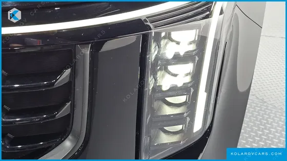 KIA CARNIVAL DIESEL 9-SEATER GRAVITY