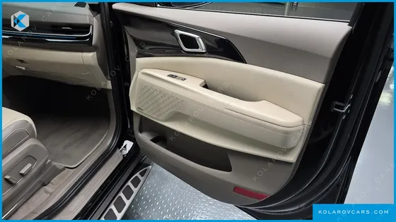 KIA CARNIVAL DIESEL 9-SEATER GRAVITY