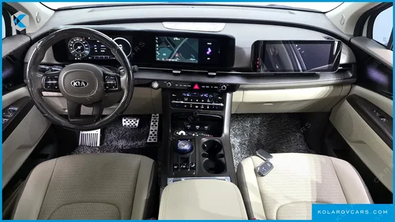 KIA CARNIVAL GASOLINE 7-SEATER SIGNATURE