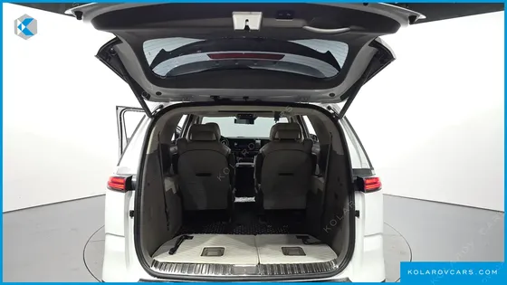 KIA CARNIVAL GASOLINE 7-SEATER SIGNATURE