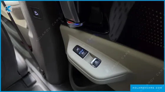 KIA CARNIVAL HEV 7SEATER GRAVITY