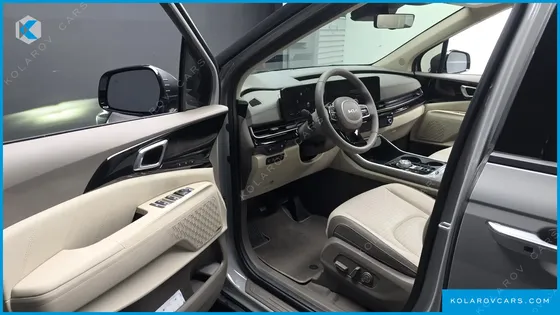KIA CARNIVAL GASOLINE 7-SEATER GRAVITY