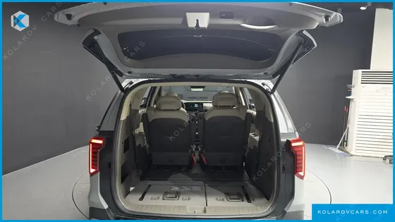 KIA CARNIVAL GASOLINE 7-SEATER GRAVITY