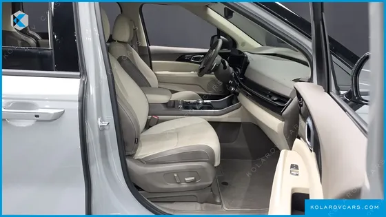 KIA CARNIVAL GASOLINE 7-SEATER GRAVITY