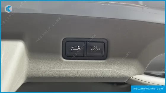 KIA CARNIVAL GASOLINE 7-SEATER GRAVITY