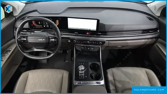KIA CARNIVAL DIESEL 9-SEATER PRESTIGE