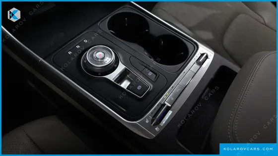 KIA CARNIVAL DIESEL 9-SEATER PRESTIGE
