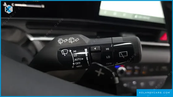 KIA CARNIVAL DIESEL 9-SEATER PRESTIGE