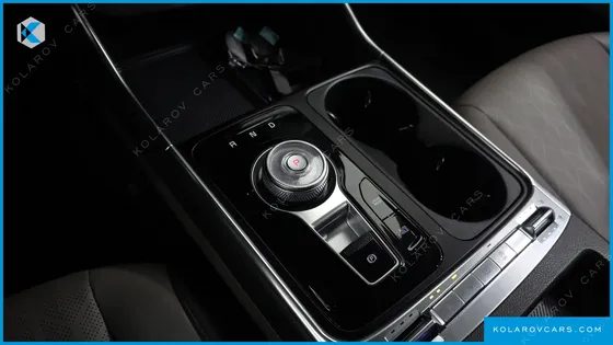 KIA CARNIVAL DIESEL 9-SEATER NOBLESSE