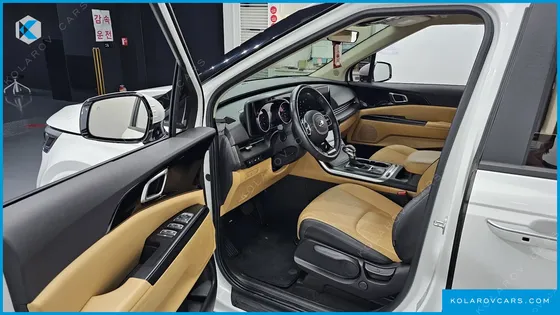KIA CARNIVAL DIESEL 9-SEATER PRESTIGE