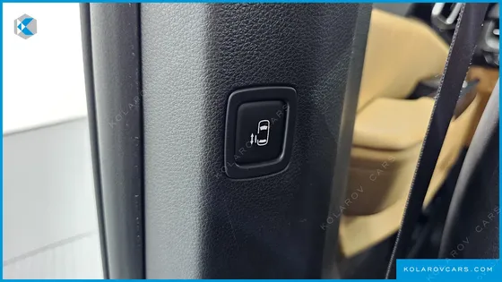 KIA CARNIVAL DIESEL 9-SEATER PRESTIGE