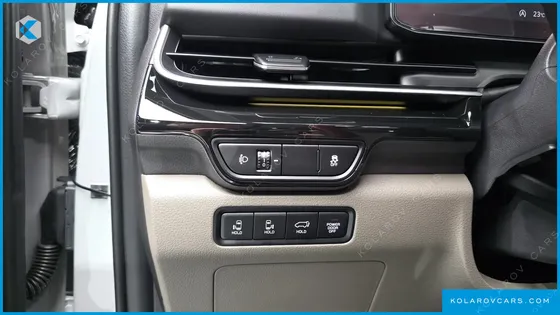 KIA CARNIVAL DIESEL 7-SEATER GRAVITY