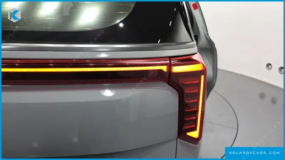 KIA CARNIVAL DIESEL 7-SEATER GRAVITY