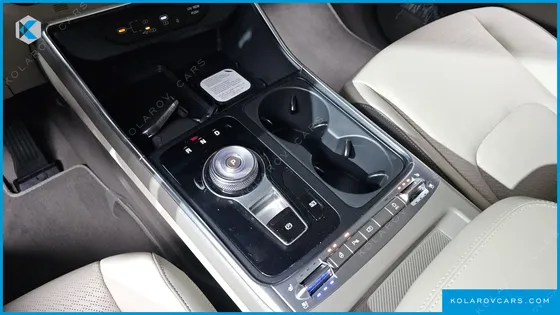 KIA CARNIVAL HEV 9SEATER SIGNATURE